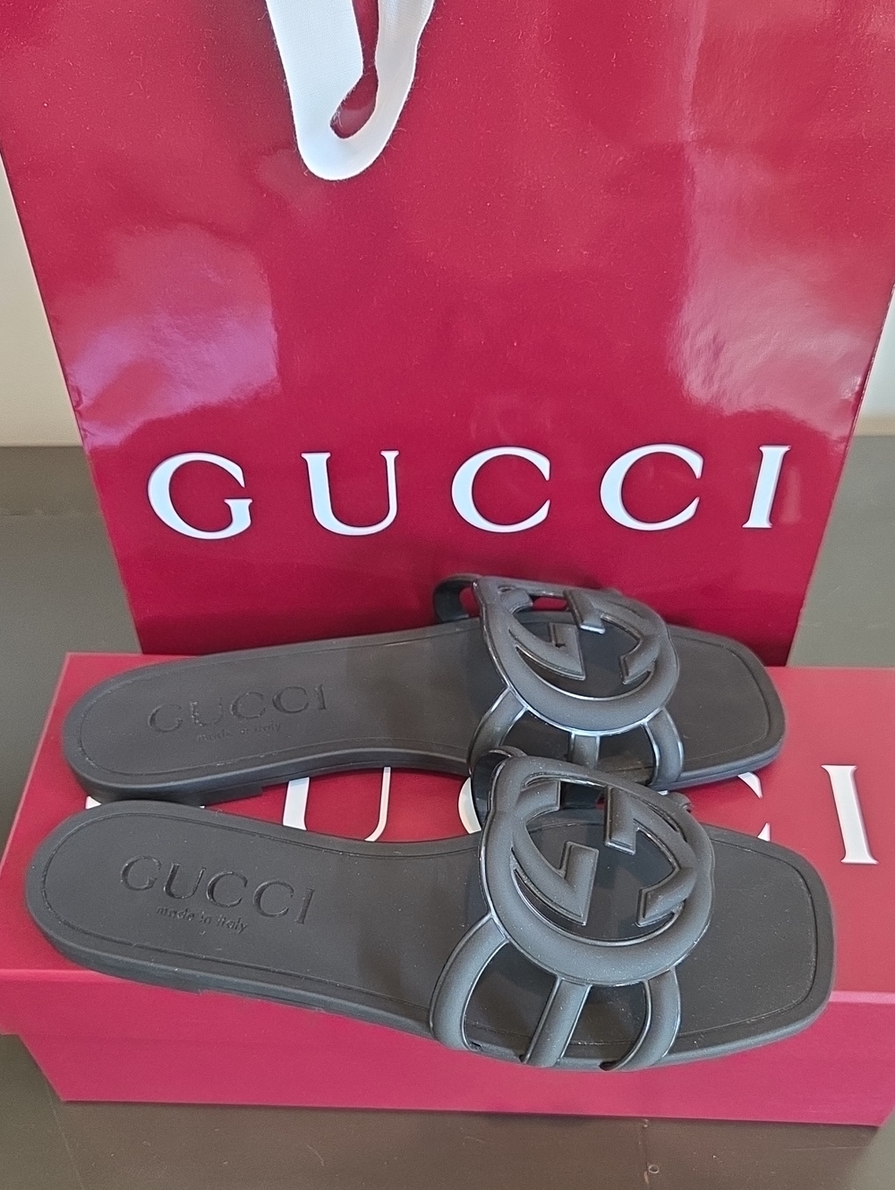 Gucci Interlocking G Slide Sandal